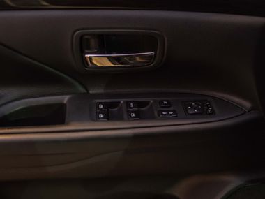 Mitsubishi Outlander 2018 года, 247 564 км - вид 11