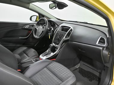 Opel Astra GTC 2013 года, 97 020 км - вид 15