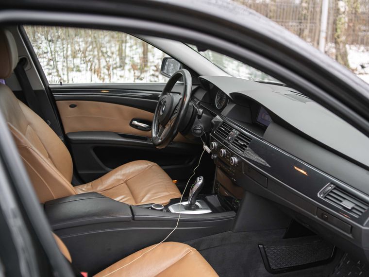 BMW 5 серия 2008 года, 346 785 км - вид 14