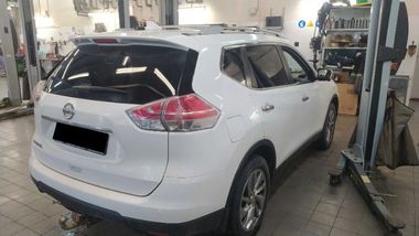 Nissan X-Trail 2018 года, 172 959 км - вид 3