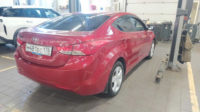 Hyundai Elantra 2011 года, 156 484 км - вид 3