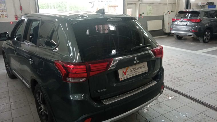 Mitsubishi Outlander 2017 года, 273 467 км - вид 4