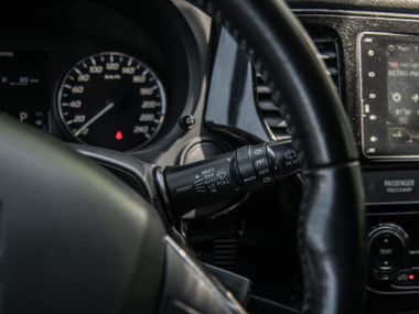 Mitsubishi Outlander 2017 года, 273 467 км - вид 8