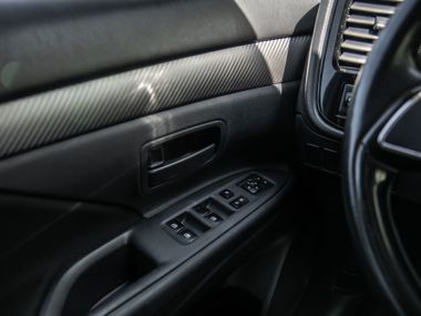 Mitsubishi Outlander 2017 года, 273 467 км - вид 11
