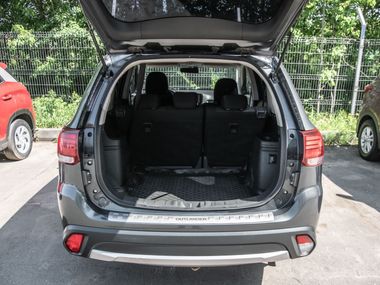 Mitsubishi Outlander 2017 года, 273 467 км - вид 14