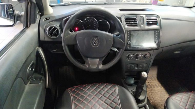 Renault Logan 2015 года, 107 621 км - вид 5