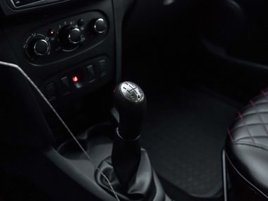 Renault Logan 2015 года, 107 621 км - вид 9