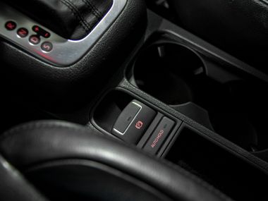 Volkswagen Tiguan 2011 года, 147 974 км - вид 12