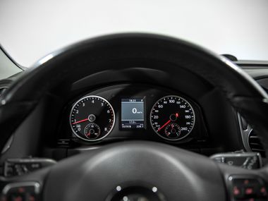 Volkswagen Tiguan 2011 года, 147 974 км - вид 7