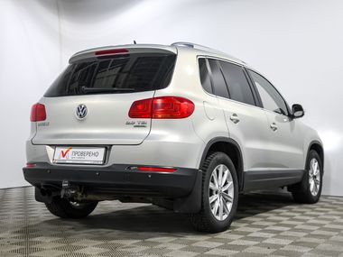 Volkswagen Tiguan 2011 года, 147 974 км - вид 4