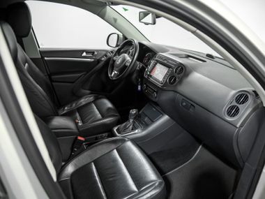 Volkswagen Tiguan 2011 года, 147 974 км - вид 17