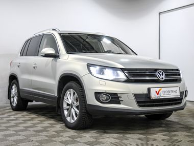 Volkswagen Tiguan 2011 года, 147 974 км - вид 3