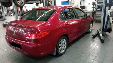 Peugeot 408 2013 года, 146 500 км - вид 3