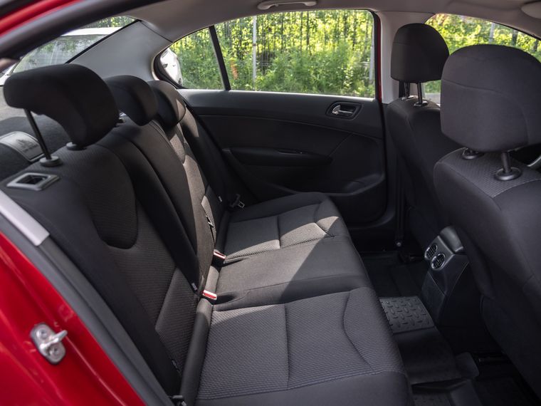 Peugeot 408 2013 года, 146 500 км - вид 10