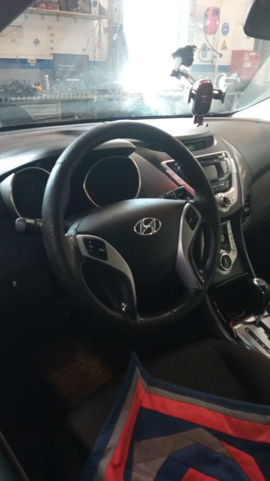 Hyundai Elantra 2011 года, 166 455 км - вид 5