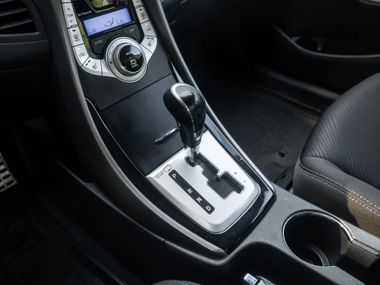 Hyundai Elantra 2011 года, 166 455 км - вид 9