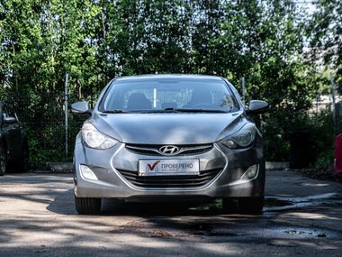 Hyundai Elantra 2011 года, 166 455 км - вид 3