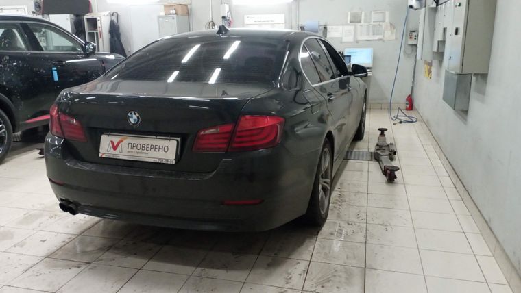 BMW 5 серия 2013 года, 172 100 км - вид 3