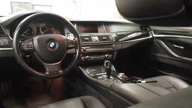 BMW 5 серия 2013 года, 172 100 км - вид 5