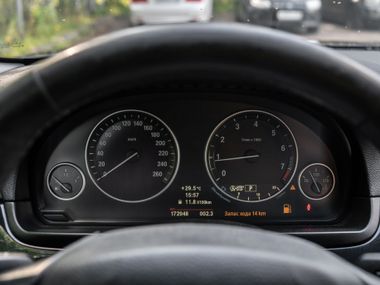 BMW 5 серия 2013 года, 172 100 км - вид 5