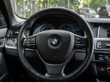 BMW 5 серия 2013 года, 172 100 км - вид 6