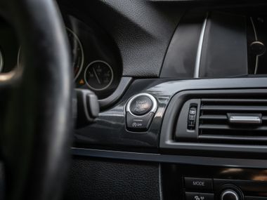 BMW 5 серия 2013 года, 172 100 км - вид 8