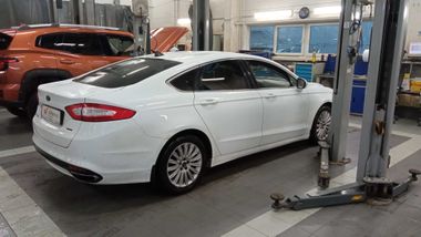 Ford Mondeo 2017 года, 170 568 км - вид 3