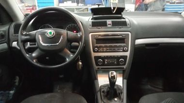 Skoda Octavia 2011 года, 252 557 км - вид 5