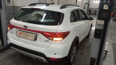 Kia Rio X-Line 2018 года, 65 668 км - вид 3