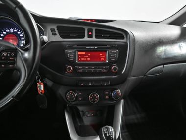 KIA Ceed 2012 года, 135 610 км - вид 10