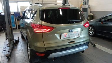 Ford Kuga 2012 года, 174 823 км - вид 4