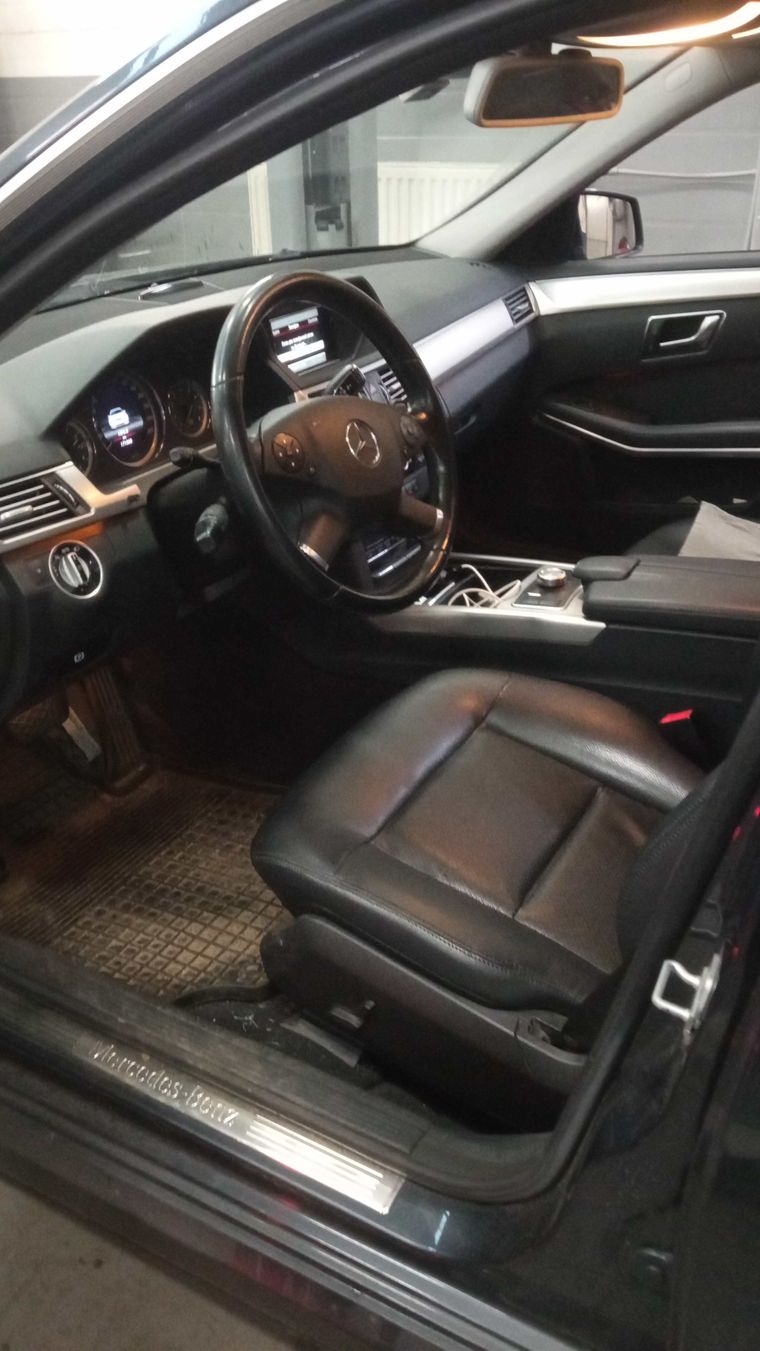 Mercedes-Benz E-класс 2012 года, 171 560 км - вид 5