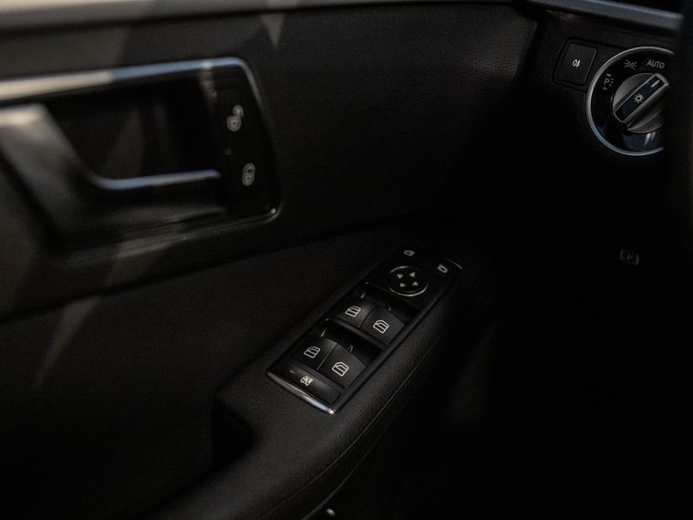 Mercedes-Benz E-класс 2012 года, 171 560 км - вид 9