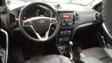 ВАЗ (LADA) XRAY Cross 2018 года, 97 917 км - вид 5