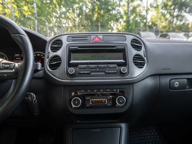 Volkswagen Tiguan 2011 года, 255 268 км - вид 8