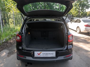 Volkswagen Tiguan 2011 года, 255 268 км - вид 13
