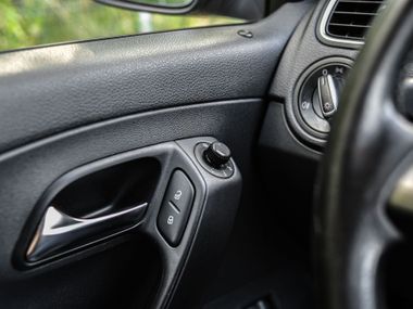 Volkswagen Polo 2013 года, 195 985 км - вид 9