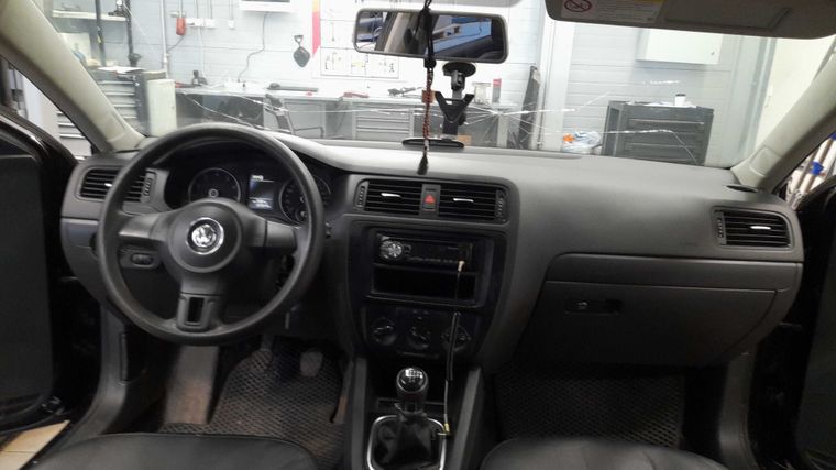 Volkswagen Jetta 2013 года, 225 849 км - вид 5