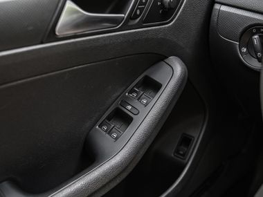 Volkswagen Jetta 2013 года, 225 849 км - вид 10