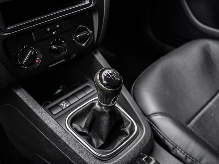 Volkswagen Jetta 2013 года, 225 849 км - вид 8