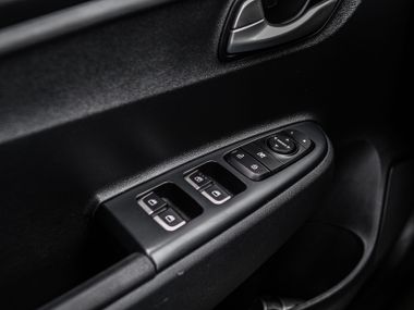 Kia Rio 2022 года, 120 607 км - вид 10