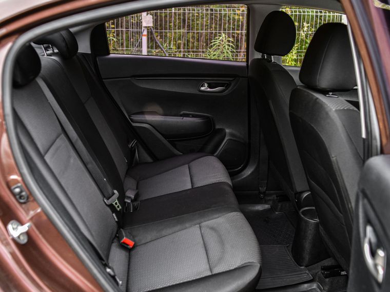 Kia Rio 2022 года, 120 607 км - вид 12