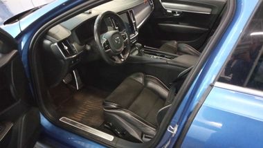 Volvo S90 2018 года, 148 542 км - вид 5
