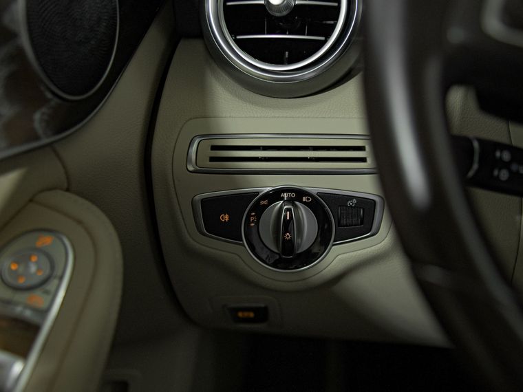 Mercedes-Benz C-класс 2016 года, 131 366 км - вид 15