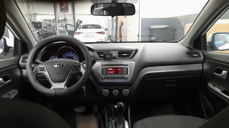 KIA Rio 2017 года, 46 000 км - вид 5