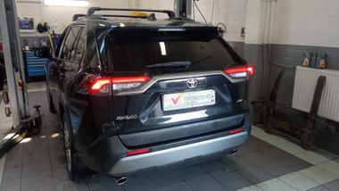 Toyota RAV4 2021 года, 72 465 км - вид 4