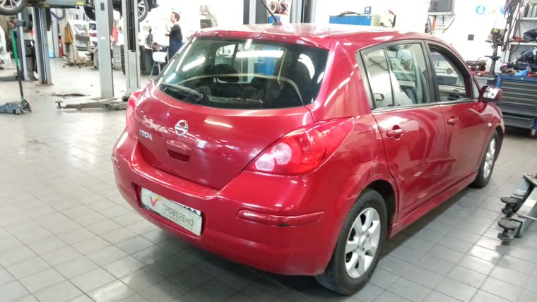 Nissan Tiida 2011 года, 189 492 км - вид 3