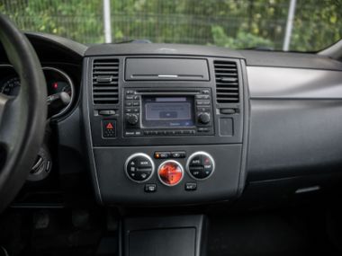 Nissan Tiida 2011 года, 189 492 км - вид 8