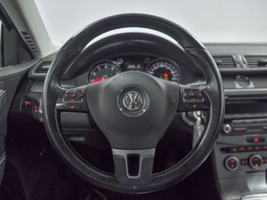 Volkswagen Passat 2013 года, 214 766 км - вид 9