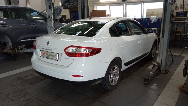 Renault Fluence 2013 года, 124 996 км - вид 3